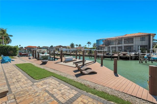 450 Pepperwood CT, Marco Island, FL 34145