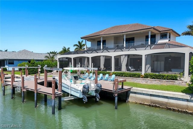 450 Pepperwood CT, Marco Island, FL 34145