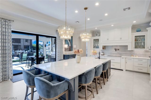 450 Pepperwood CT, Marco Island, FL 34145