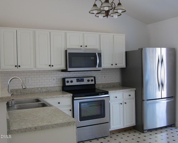 102 Checker Court, Apex, NC 27502