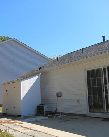 102 Checker Court, Apex, NC 27502