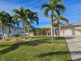 2537 SW 29th TER, Cape Coral, FL 33914