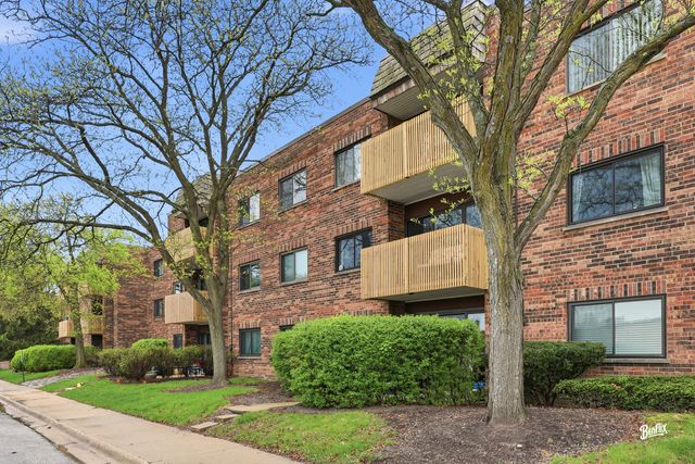 925 Spring Hill Drive 212, Northbrook, IL 60062