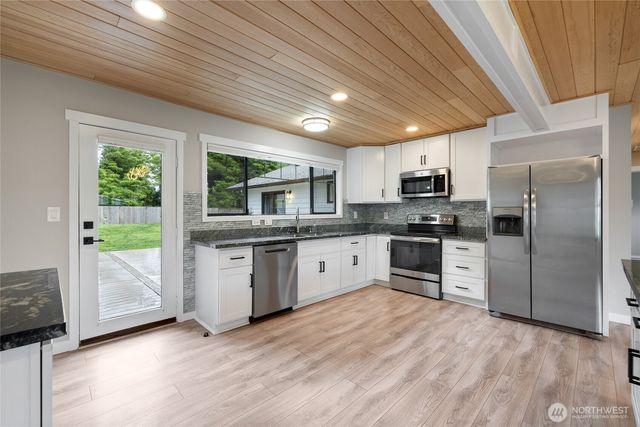 1117 N Hawthorne Street, Tacoma, WA 98406