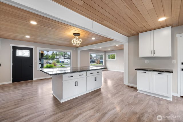1117 N Hawthorne Street, Tacoma, WA 98406