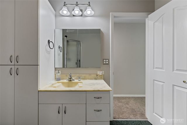 1117 N Hawthorne Street, Tacoma, WA 98406