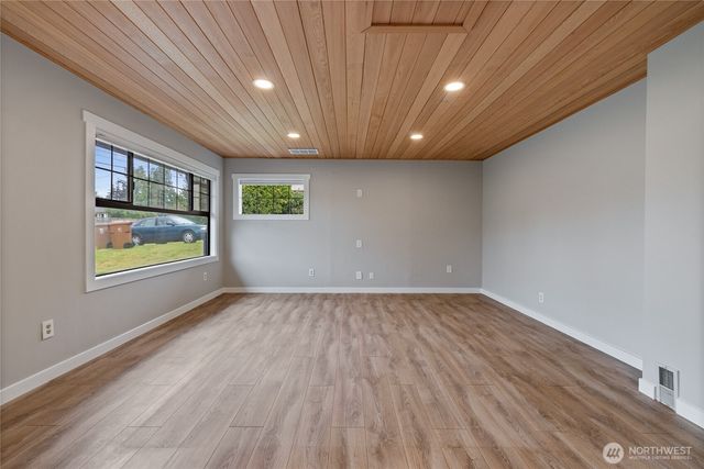 1117 N Hawthorne Street, Tacoma, WA 98406