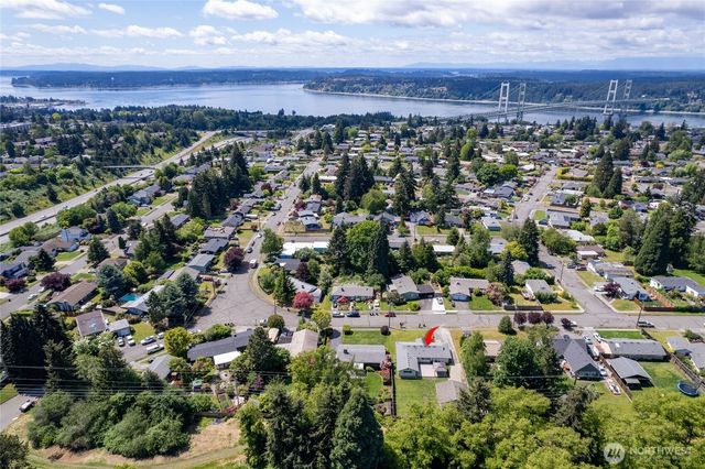 1117 N Hawthorne Street, Tacoma, WA 98406