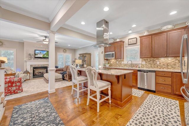 3601 Colonial Court DR, Roanoke, VA 24018