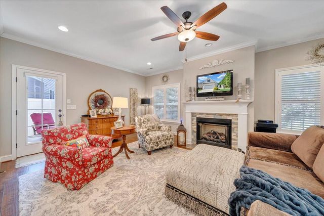 3601 Colonial Court DR, Roanoke, VA 24018