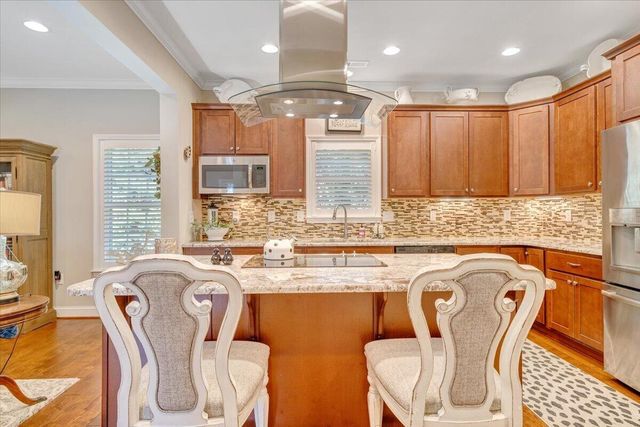 3601 Colonial Court DR, Roanoke, VA 24018