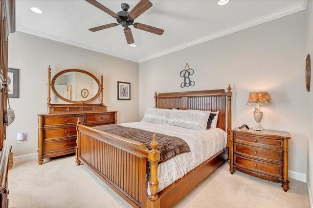 3601 Colonial Court DR, Roanoke, VA 24018