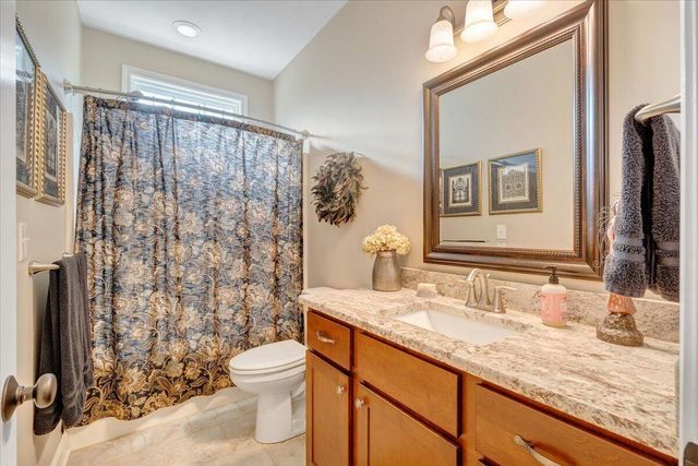 3601 Colonial Court DR, Roanoke, VA 24018