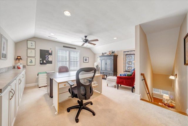 3601 Colonial Court DR, Roanoke, VA 24018