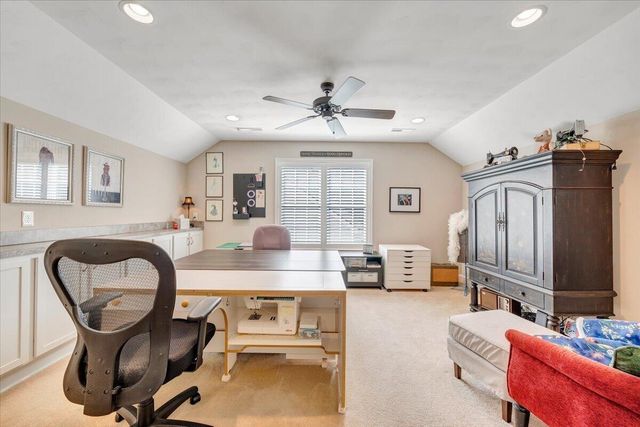 3601 Colonial Court DR, Roanoke, VA 24018