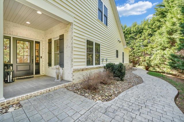 3601 Colonial Court DR, Roanoke, VA 24018