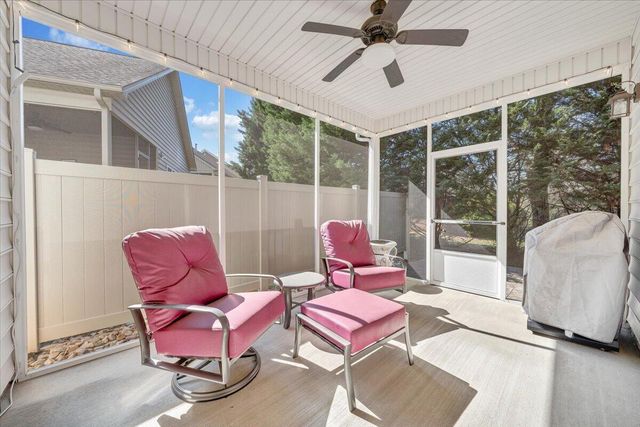 3601 Colonial Court DR, Roanoke, VA 24018