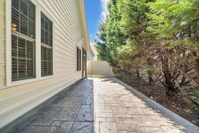 3601 Colonial Court DR, Roanoke, VA 24018