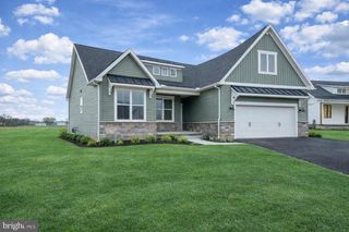 83 W AUDUBON #166, Gettysburg, PA 17325