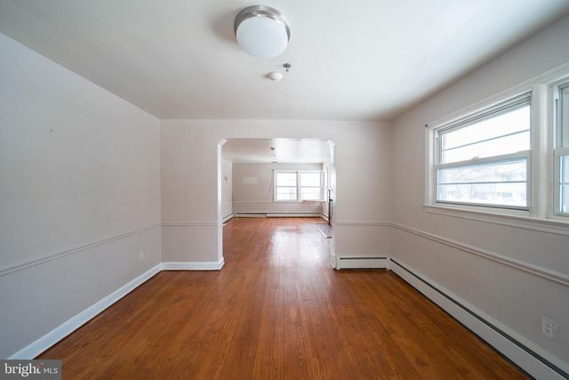 8020 EASTERN AVE NW, Washington, DC 20012