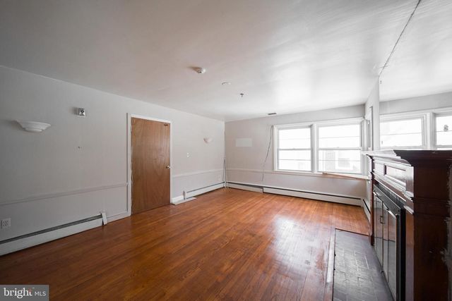 8020 EASTERN AVE NW, Washington, DC 20012