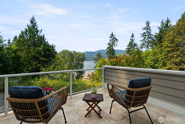 412 Seabeck Holly Road W, Seabeck, WA 98380