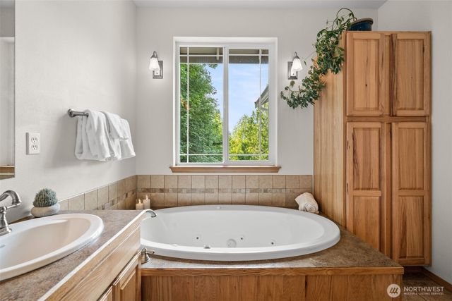412 Seabeck Holly Road W, Seabeck, WA 98380