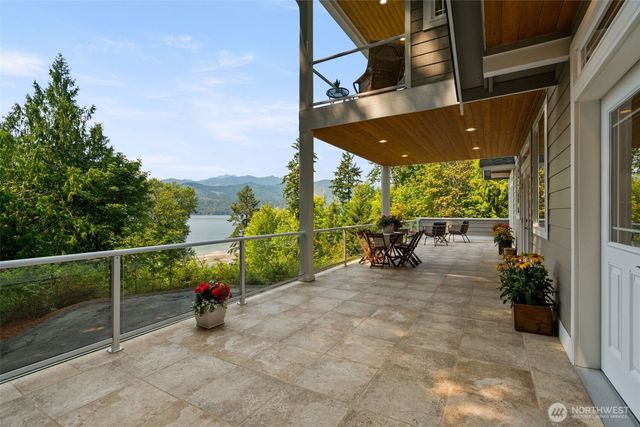 412 Seabeck Holly Road W, Seabeck, WA 98380