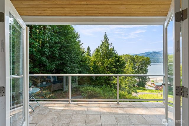 412 Seabeck Holly Road W, Seabeck, WA 98380