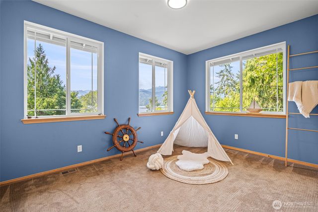 412 Seabeck Holly Road W, Seabeck, WA 98380