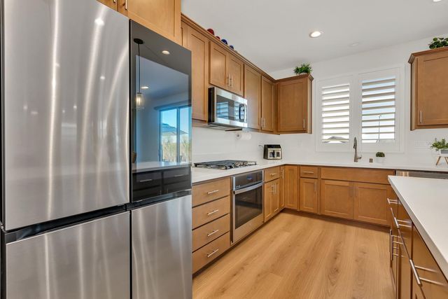 1174 Sunridge Drive, Hollister, CA 95023