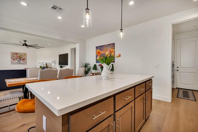 1174 Sunridge Drive, Hollister, CA 95023