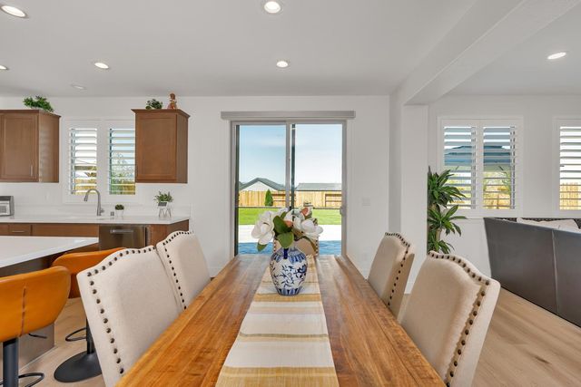 1174 Sunridge Drive, Hollister, CA 95023