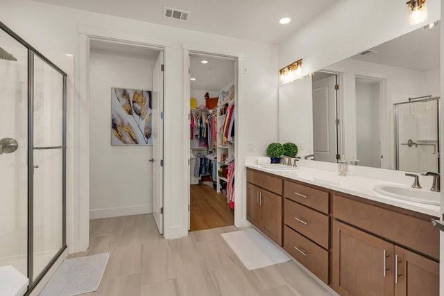 1174 Sunridge Drive, Hollister, CA 95023