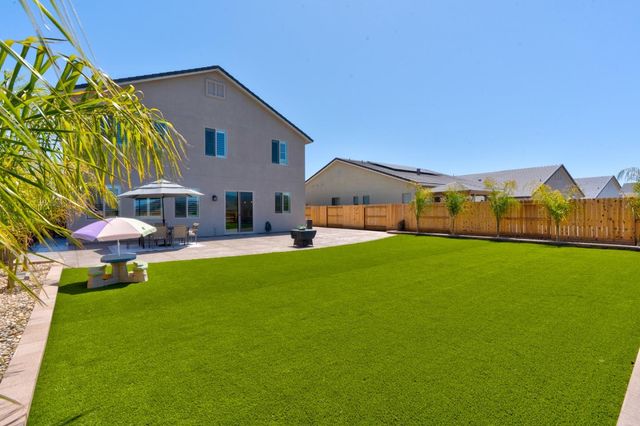 1174 Sunridge Drive, Hollister, CA 95023
