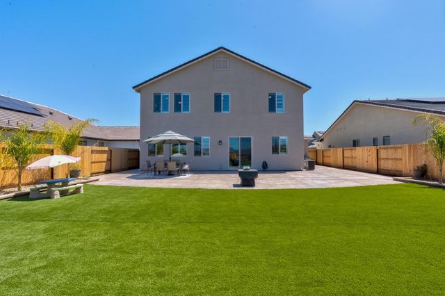1174 Sunridge Drive, Hollister, CA 95023