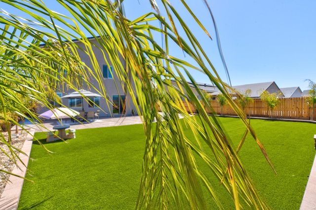 1174 Sunridge Drive, Hollister, CA 95023