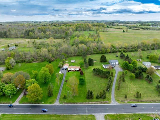 2827 County Road 10, Hopewell, NY 14424