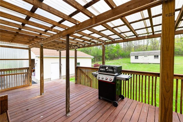 2827 County Road 10, Hopewell, NY 14424