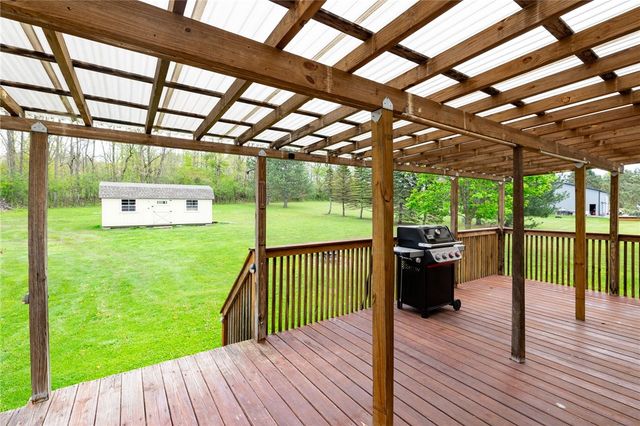 2827 County Road 10, Hopewell, NY 14424