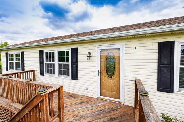 2827 County Road 10, Hopewell, NY 14424