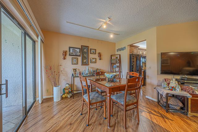 5750 Camino Del Sol 202, Boca Raton, FL 33433