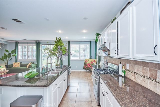 25465 Hyacinth, Corona, CA 92883