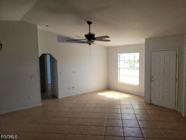 208 NW 4th AVE, Cape Coral, FL 33993