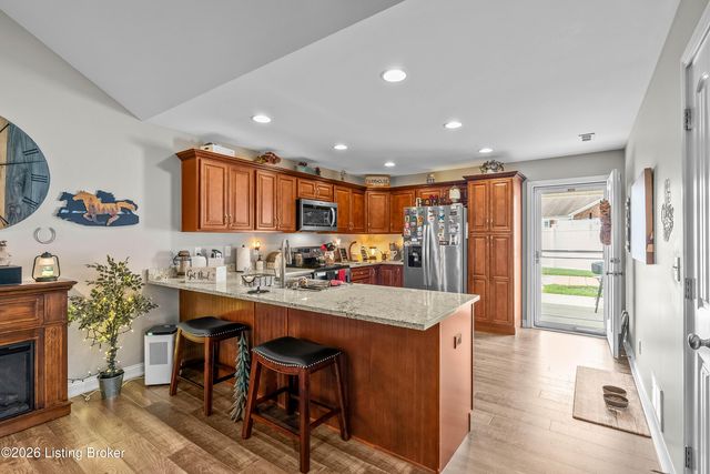 119 Sweetspire Dr, Mt Washington, KY 40047