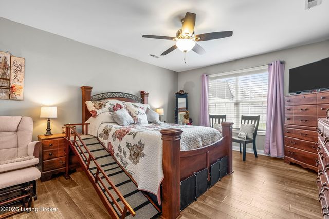 119 Sweetspire Dr, Mt Washington, KY 40047