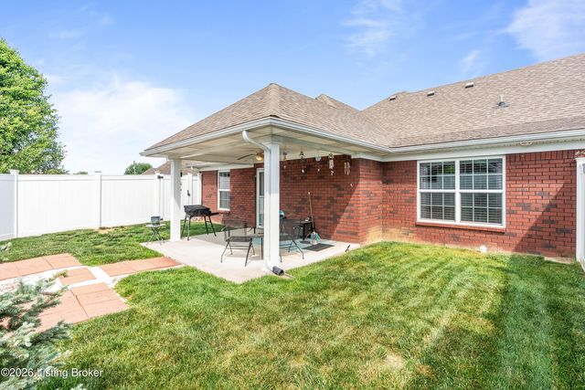 119 Sweetspire Dr, Mt Washington, KY 40047