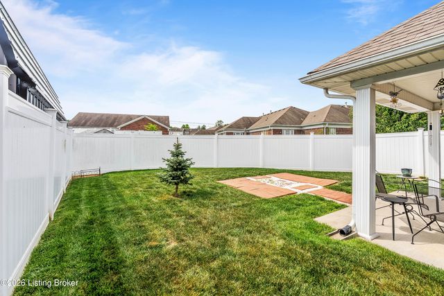 119 Sweetspire Dr, Mt Washington, KY 40047