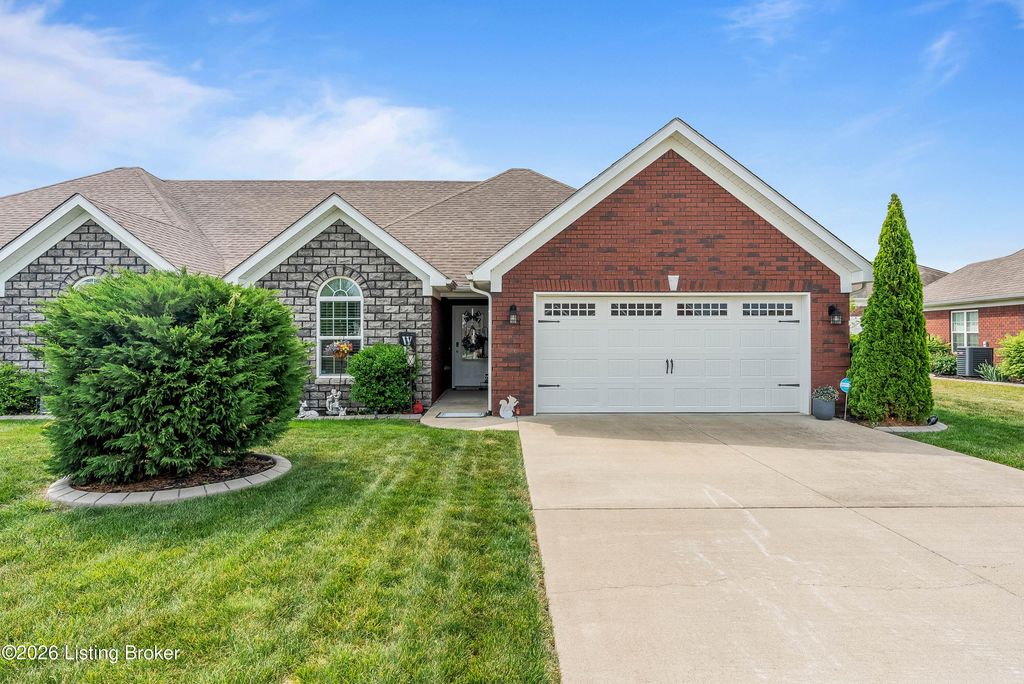 119 Sweetspire Dr, Mt Washington, KY 40047