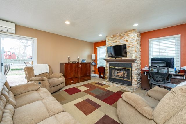 2516 57th Street, Des Moines, IA 50310